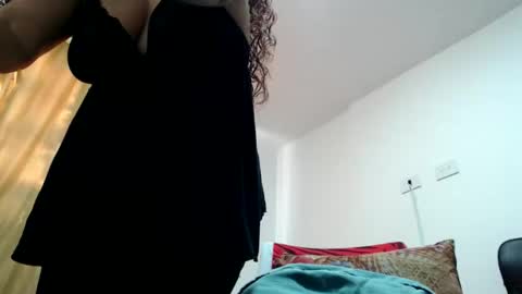 Snapshot of valentina2730_ chatting on 02-04-26, 10:36 Valentina2730 online show from 02-04-26, 10:36