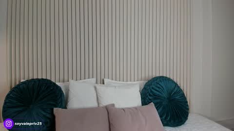 Valentina Torres online show from 12-22-25, 08:17