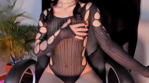 Valentina  Dolls online show from 09-11-25, 07:52