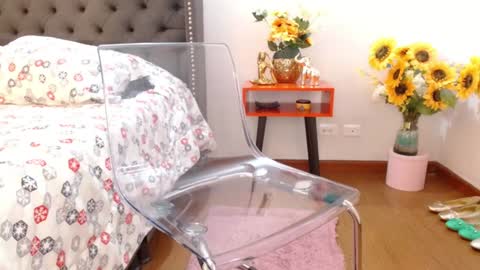 Valen Ferrer online show from 12-27-24, 09:32