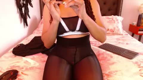 Valen Ferrer online show from 03-07-26, 08:17