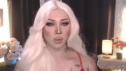 Snapshot of valentina_goddess_tsxxx chatting on 02-07-26, 01:20 Amanda online show from 02-07-26, 01:20