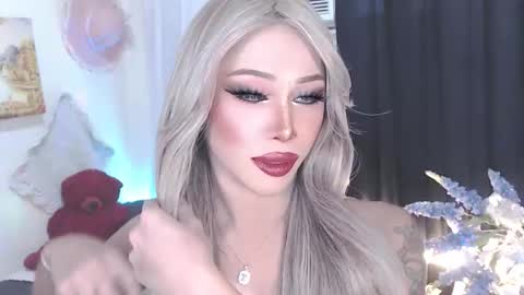 Amanda online show from 04-14-26, 07:09