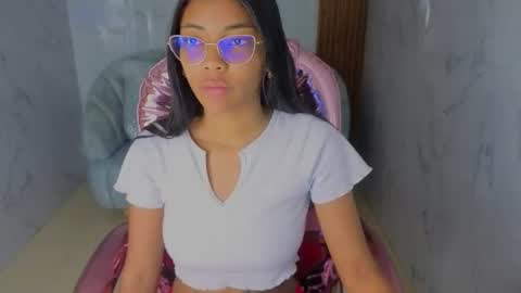 Snapshot of valentina_gomez_s chatting on 06-14-26, 12:29 Valentina online show from 06-14-26, 12:29