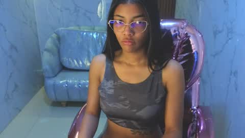 Snapshot of valentina_gomez_s chatting on 06-25-26, 12:31 Valentina online show from 06-25-26, 12:31
