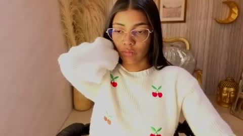 Snapshot of valentina_gomez_s chatting on 07-14-26, 12:33 Valentina online show from 07-14-26, 12:33