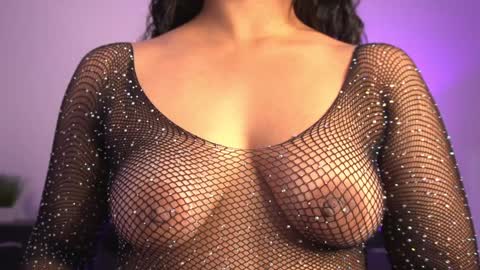Snapshot of valentina_king18 chatting on 01-04-25, 08:37 VALENTINA online show from 01-04-25, 08:37