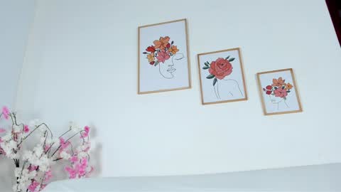 Snapshot of valentina_king18 chatting on 01-13-25, 08:37 VALENTINA online show from 01-13-25, 08:37