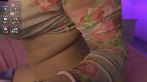 Snapshot of valentina_king18 chatting on 01-28-25, 02:43 VALENTINA online show from 01-28-25, 02:43