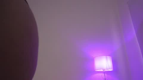 Snapshot of valentina_king18 chatting on 01-31-25, 08:33 VALENTINA online show from 01-31-25, 08:33