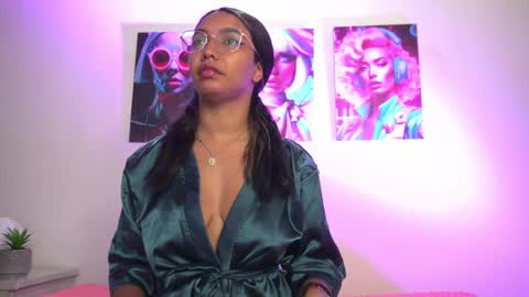 Snapshot of valentina_king18 chatting on 09-29-25, 11:48 VALENTINA online show from 09-29-25, 11:48