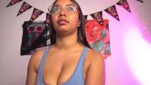 Snapshot of valentina_king18 chatting on 10-21-25, 11:22 VALENTINA online show from 10-21-25, 11:22