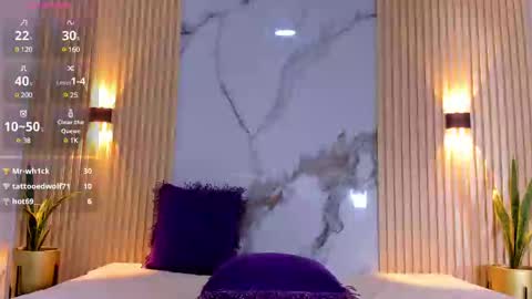 Snapshot of valentina_lux1 chatting on 03-08-25, 07:05 Valentina online show from 03-08-25, 07:05
