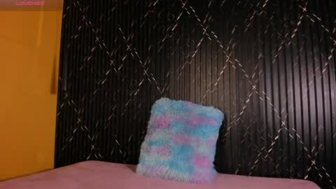Snapshot of valentina_lux1 chatting on 10-01-25, 07:09 Valentina online show from 10-01-25, 07:09