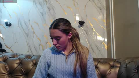 Snapshot of valentina_red18 chatting on 11-05-25, 03:12 Valentina online show from 11-05-25, 03:12