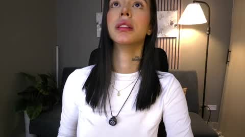 Snapshot of valentina_vegaa chatting on 07-30-26, 02:27 Val online show from 07-30-26, 02:27