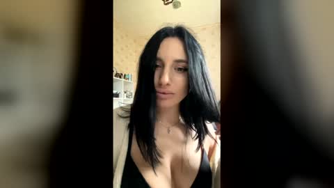 Snapshot of valentinaklaver chatting on 05-30-26, 12:35 Valentina online show from 05-30-26, 12:35