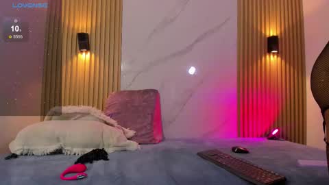 valentinaliux_ online show from 03-04-26, 11:27