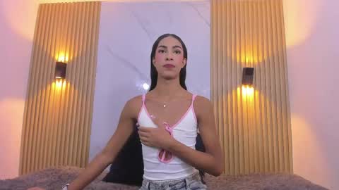 Snapshot of valentinaliux_ chatting on 04-23-26, 11:31 valentinaliux_ online show from 04-23-26, 11:31