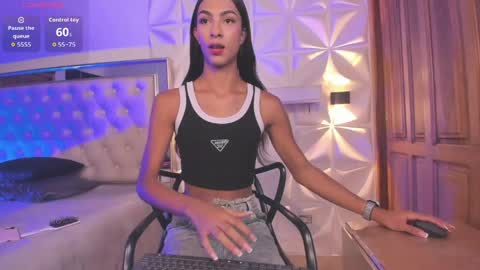Snapshot of valentinaliux_ chatting on 05-17-26, 11:39 valentinaliux_ online show from 05-17-26, 11:39
