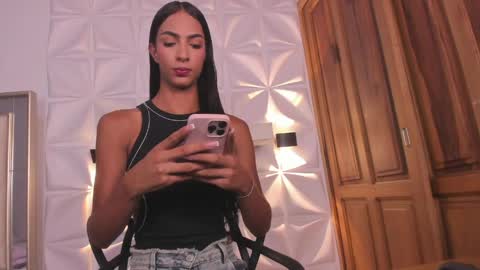 Snapshot of valentinaliux_ chatting on 05-21-26, 11:50 valentinaliux_ online show from 05-21-26, 11:50