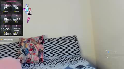 Snapshot of valentinamarti chatting on 11-10-25, 05:56 valentinamarti online show from 11-10-25, 05:56