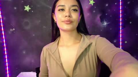 valentinarojass_ online show from 06-01-26, 07:04