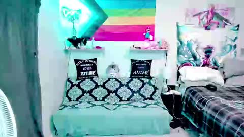 Tina Bates online show from 01-08-25, 03:08