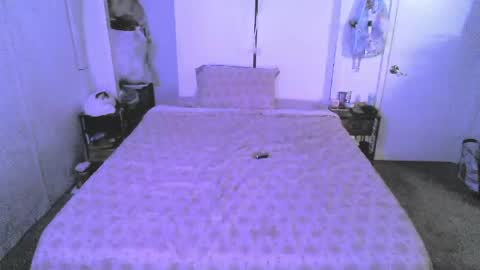 Tina Bates online show from 04-21-26, 02:51