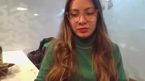 valentinaseleni24 online show from 05-21-26, 07:54