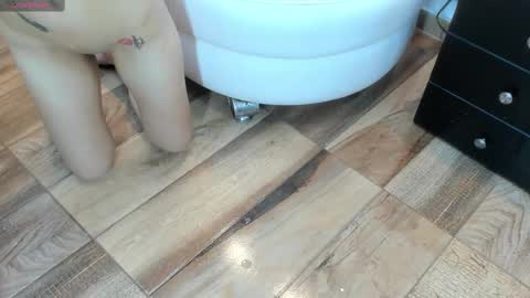 Snapshot of valentinasu chatting on 02-22-25, 02:52 Valentina online show from 02-22-25, 02:52