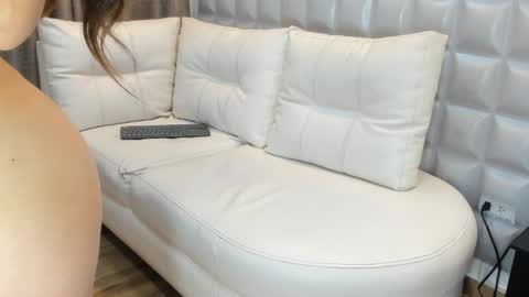 Snapshot of valentinasu chatting on 02-26-25, 06:00 Valentina online show from 02-26-25, 06:00