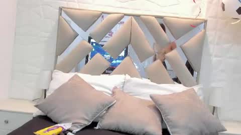 VALENTINA online show from 07-14-26, 12:00