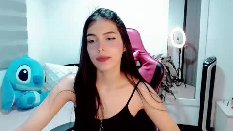 Snapshot of valentinasweet_ chatting on 10-09-25, 01:03 Valentina online show from 10-09-25, 01:03