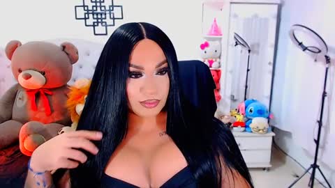Snapshot of valentinaxqueen chatting on 12-05-24, 02:42 online show from 12-05-24, 02:42