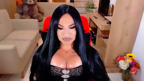 Snapshot of valentinaxqueen chatting on 10-31-25, 01:17 online show from 10-31-25, 01:17