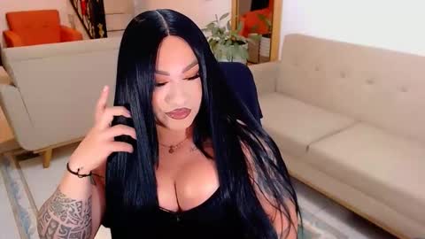 Snapshot of valentinaxqueen chatting on 11-15-25, 09:54 online show from 11-15-25, 09:54
