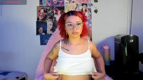 Danielle  Please help me to reach 300 thumbs up online show from 12-13-24, 06:49