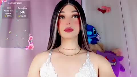 Snapshot of valentinne_marian chatting on 01-26-25, 02:56 Marian online show from 01-26-25, 02:56