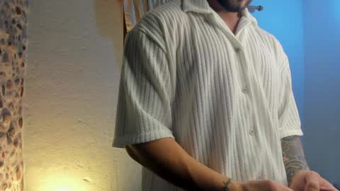 valentino online show from 12-30-24, 11:49