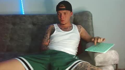 Snapshot of valentino_bel chatting on 12-01-25, 09:42 Nick online show from 12-01-25, 09:42