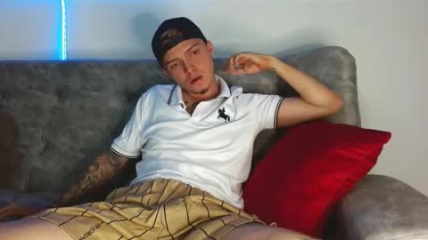 Snapshot of valentino_bel chatting on 12-05-25, 04:47 Nick online show from 12-05-25, 04:47