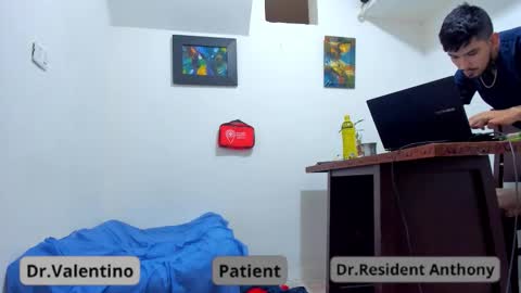 Snapshot of valentino_bel chatting on 01-05-26, 05:27 Nick online show from 01-05-26, 05:27