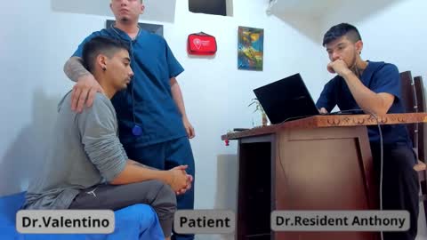 Snapshot of valentino_bel chatting on 01-06-26, 01:04 Nick online show from 01-06-26, 01:04