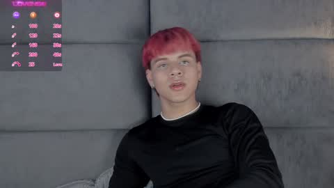 Snapshot of valentino_moon chatting on 12-06-24, 02:46 valentino moon online show from 12-06-24, 02:46