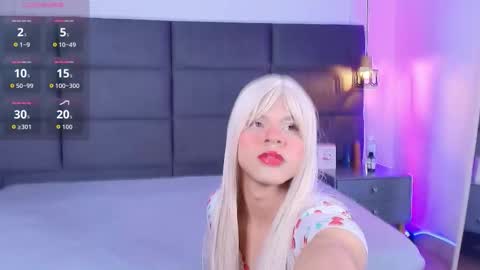 Snapshot of valentino_moon chatting on 11-24-25, 03:28 valentino moon online show from 11-24-25, 03:28