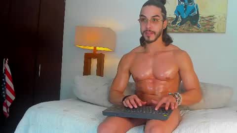 Snapshot of valentinocorleone_ chatting on 06-12-26, 03:55 VALENTINO online show from 06-12-26, 03:55