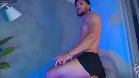 Valentino online show from 03-07-25, 05:29