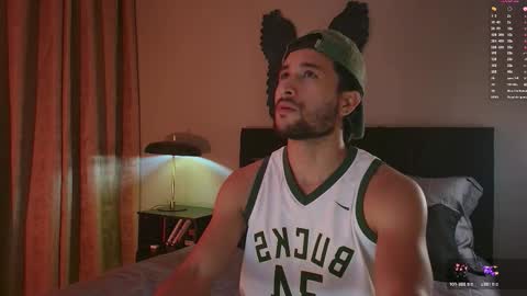 Snapshot of valentinoford chatting on 02-06-26, 02:38 Valentino online show from 02-06-26, 02:38