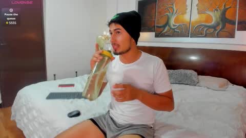 Snapshot of valentinos_ chatting on 09-26-25, 08:46 Valentinos online show from 09-26-25, 08:46